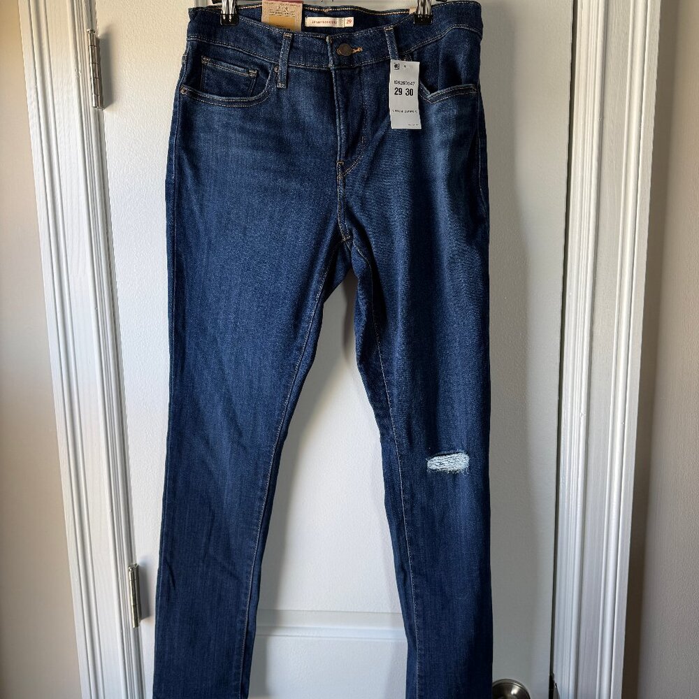 New with Tags Levi 311 Shaping Skinny Jeans Size 29